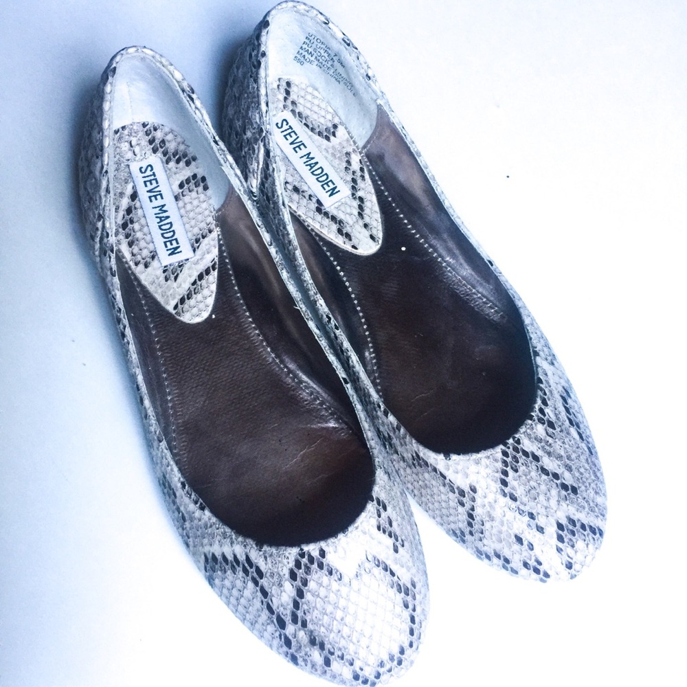 STEVE MADDEN Snakeskin Ballet Flats Size 7.5
